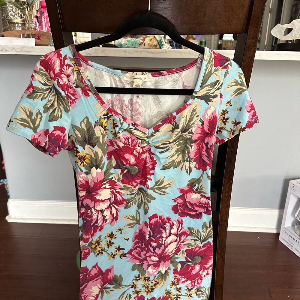 3 Form-Fitting Floral Dresses